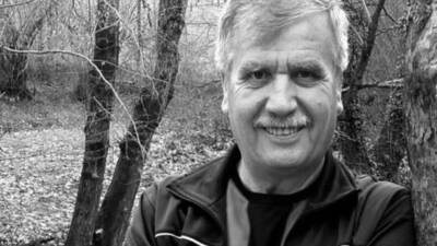 Tedavi gördüğü hastanede hayatını kaybeden gazeteci Kenan Molla, memleketi Akhisar’da