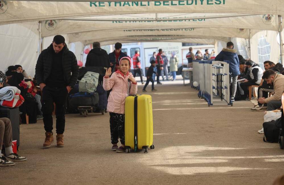 Hatay'da bulunan Cilvegözü Sınır Kapısı’ndan ailesiyle birlikte ülkesine dönen 11