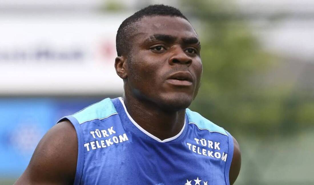 Fenerbahçe’nin eski futbolcusu Emmanuel Emenike, Galatasaray’ın Atakaş Hatayspor karşısında yaşadığı