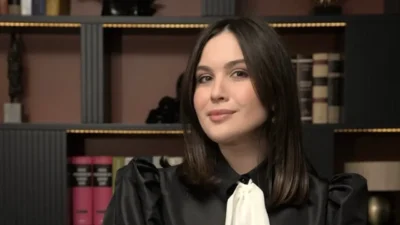 Son dönemde Ahmet Emin Ahlatcı ile nişanlanarak gündeme gelen Elif