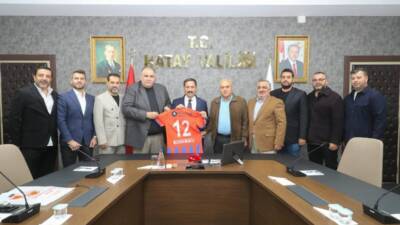 İskenderunspor Kulüp Başkanı Hakan Bolat ve beraberindeki heyet, Hatay Valisi