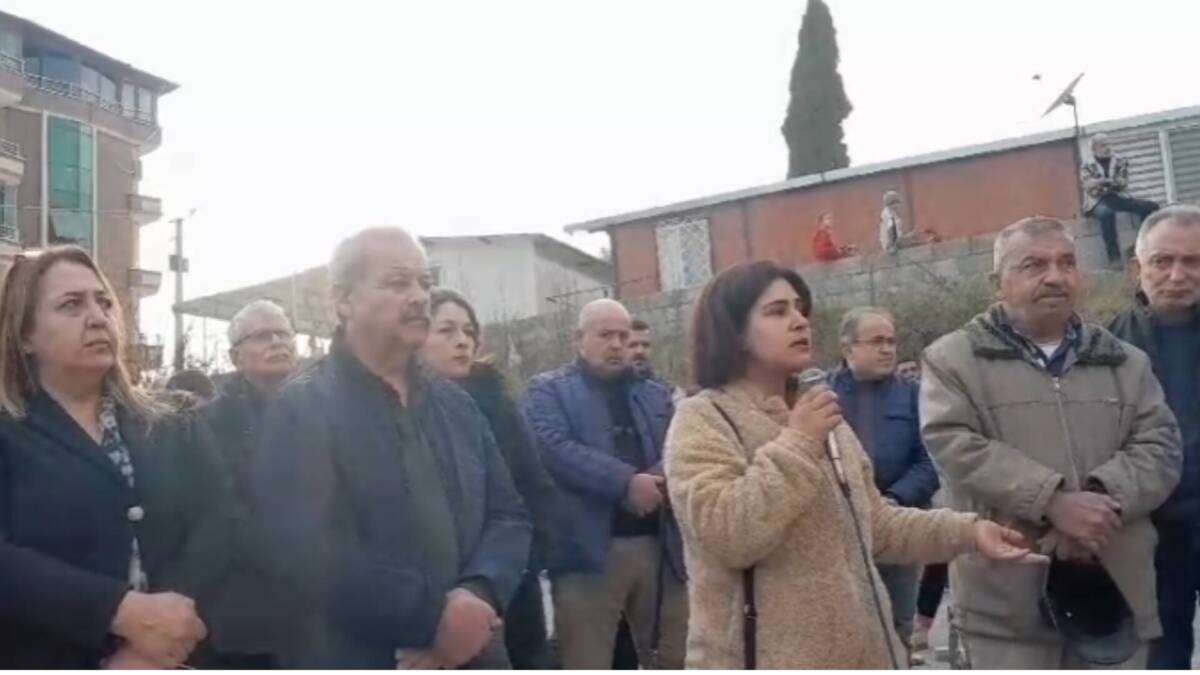 Hatay’ın Defne ilçesine bağlı Turunçlu Mahallesi sakinleri, mahallelerinin rezerv alan