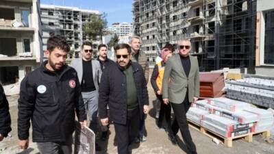 Hatay Valisi Mustafa Masatlı, İskenderun İlçesi’nde yapımı süren konut, dükkan