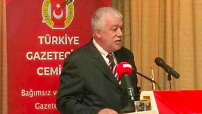 Antakyalı deneyimli gazeteci Mithat Kalaycıoğlu kendi kimliğine dair yapay zekadan