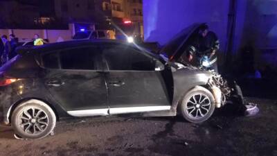 Hatay’ın Reyhanlı ilçesinde otomobil ile hafif ticari aracın çarpışması sonucu