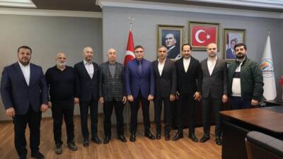 MÜSİAD Hatay Şube Başkanı Ahmet Akyüz ve yönetim kurulu üyeleri,