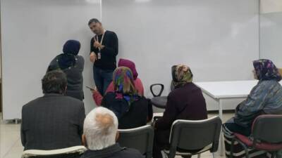 Hatay’da kutsal topraklara gidecek vatandaşlar için aşılama süreci devam ediyor.