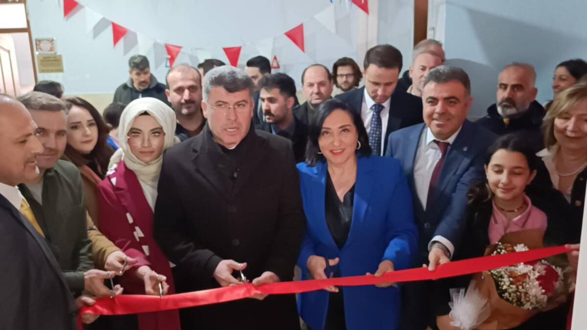 Samandağ ilçesinde eğitimde yeni bir dönemin kapıları aralanıyor. "Geleceği Kodluyoruz.