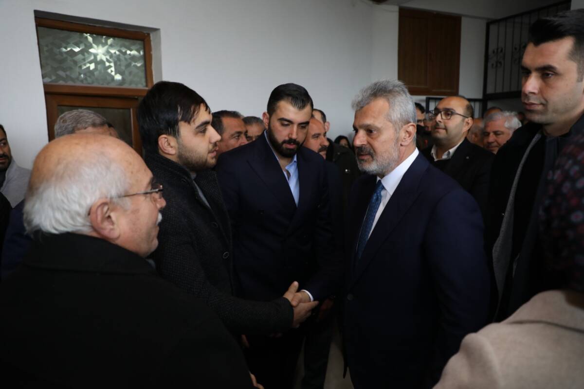 Hatay Büyükşehir Belediye Başkanı Mehmet Öntürk, il genelinde sürdürülen yeniden