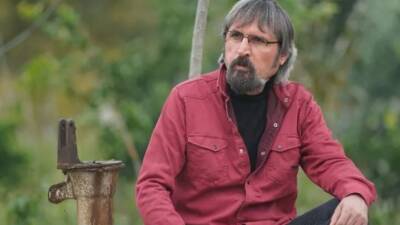 Antakyalı müzisyen Metin Yılmaz, yaşadığı zorluklara ve derin anılarına rağmen