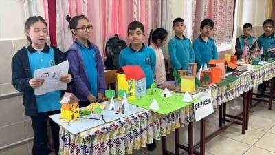 Hatay’ın İskenderun ilçesinde öğrenciler, doğal afetler konusunda bilinçlenmek amacıyla özel