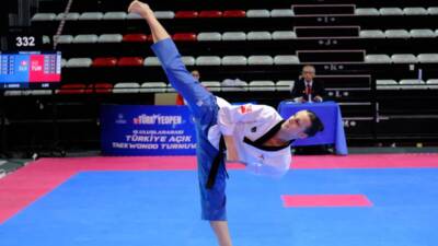 Antalya’da düzenlenen 12. Uluslararası Türkiye Açık Tekvando Turnuvası’nda milli sporcular,