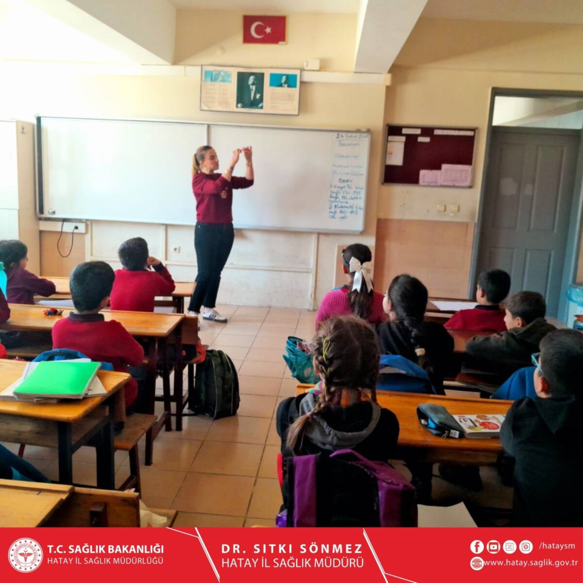 Defne İlçe Sağlık Müdürlüğü Ağız ve Diş Sağlığı Birimi, öğrencilere