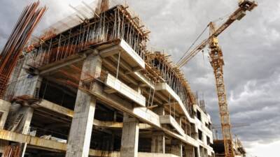 Hatay’daki inşaat sektörü, davetiye usulüyle yapılan ihalelere karşı tepkilerini sosyal