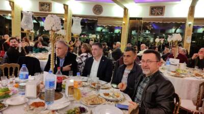 Aalen Antakya Kültür Derneği öncülüğünde düzenlenen dayanışma yemeği, Hatay’ın sanat