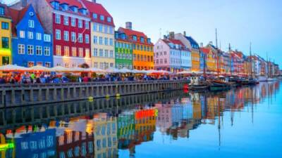 Danimarka’da düzenlenen resmi bir toplantıda, Türk eğitim sistemi ve öğretmenlerin