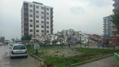 Hatay’ın Antakya ilçesinde 6 Şubat depremlerinde yıkılan Zekiye Kırat Apartmanı’na