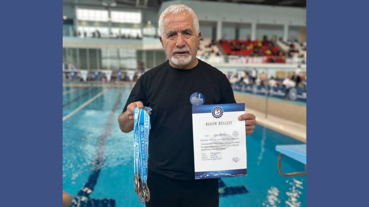 Hatay’ın deneyimli yüzücülerinden milli sporcu ve antrenör Kamil Köseoğlu, Konya’da