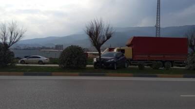 Hatay’ın Antakya ilçesinde meydana gelen tek taraflı trafik kazasında, sürücüsünün