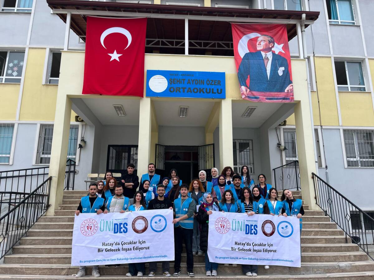 Hatay Mustafa Kemal Üniversitesi ve İstanbul Üniversitesi Cerrahpaşa öğrencileri, ÜNİDES