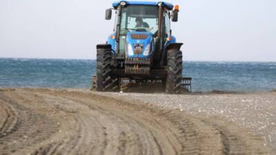 Hatay Büyükşehir Belediyesi, il genelinde çevre temizliği çalışmalarına hız kesmeden