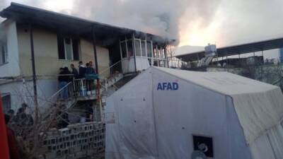Hatay’ın Kırıkhan ilçesinde, Bahçelievler Mahallesi’nde bulunan 2 katlı bir evde