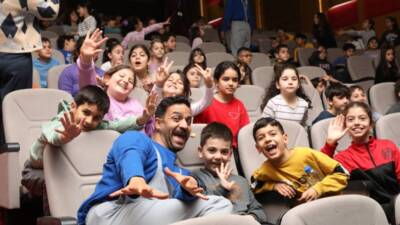 Hatay Büyükşehir Belediyesi (HBB) Tiyatrosu, çocuklara tiyatro sevgisini aşılamak amacıyla