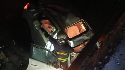 Hatay’ın Kırıkhan ilçesinde, Baldıran mevkiinde yaşanan trafik kazasında bir otomobil