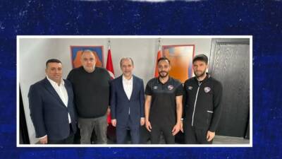 İskenderunspor’un Onursal Başkanı Abdulkadir Özel, takıma moral vermek amacıyla 500