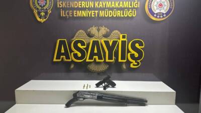 Hatay'da güvenlik güçleri, iki ayrı olayda silahlarla yakalanan şüphelilerden birini