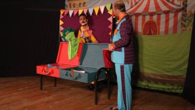 Hatay Büyükşehir Belediyesi Şehir Tiyatrosu, il genelindeki kültürel ve sanatsal