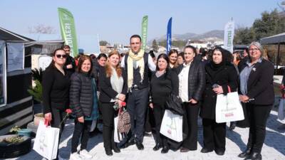 Defne Belediye Başkanı Halil İbrahim Özgün, 8 Mart Dünya Kadınlar