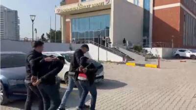 Hatay Emniyet Müdürlüğü’ne bağlı ekipler, İskenderun Piri Reis Mahallesi’nde 8