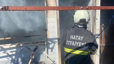 Hatay’ın Kırıkhan ilçesinde bulunan Kızılelma Geçici Yaşam Merkezi’nde, depremzede bir