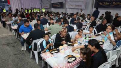 Hatay’da düzenlenen ‘Gençlik Sofrası’ iftar programı, gençleri ve depremzede vatandaşları