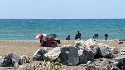 Türkiye genelinde hava sıcaklıkları, mevsim normallerinin oldukça üzerinde seyrediyor. Bugün