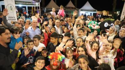 Altınözü Belediyesi tarafından Ramazan ayı boyunca düzenlenen “Ramazan Sokağı” etkinliği,