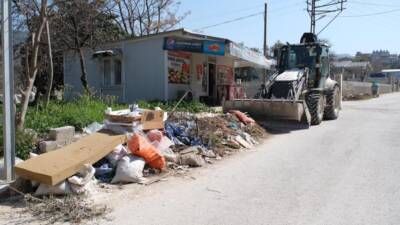 Defne Belediyesi, çevre temizliği çalışmalarını hız kesmeden sürdürüyor. İlçe genelindeki