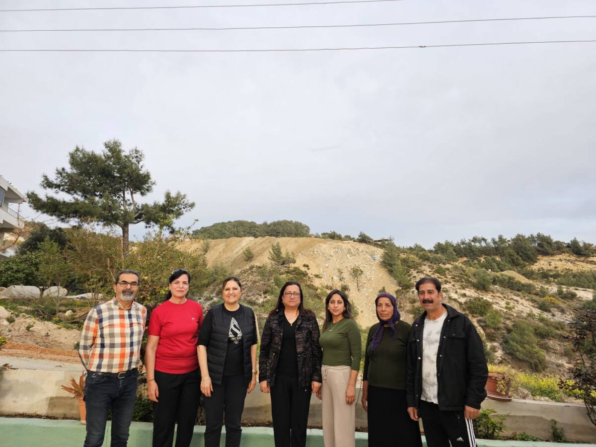 Hatay'ın Antakya ilçesine bağlı Dikmece Mahallesi'nde zeytinliklerin kamulaştırılması adı altında