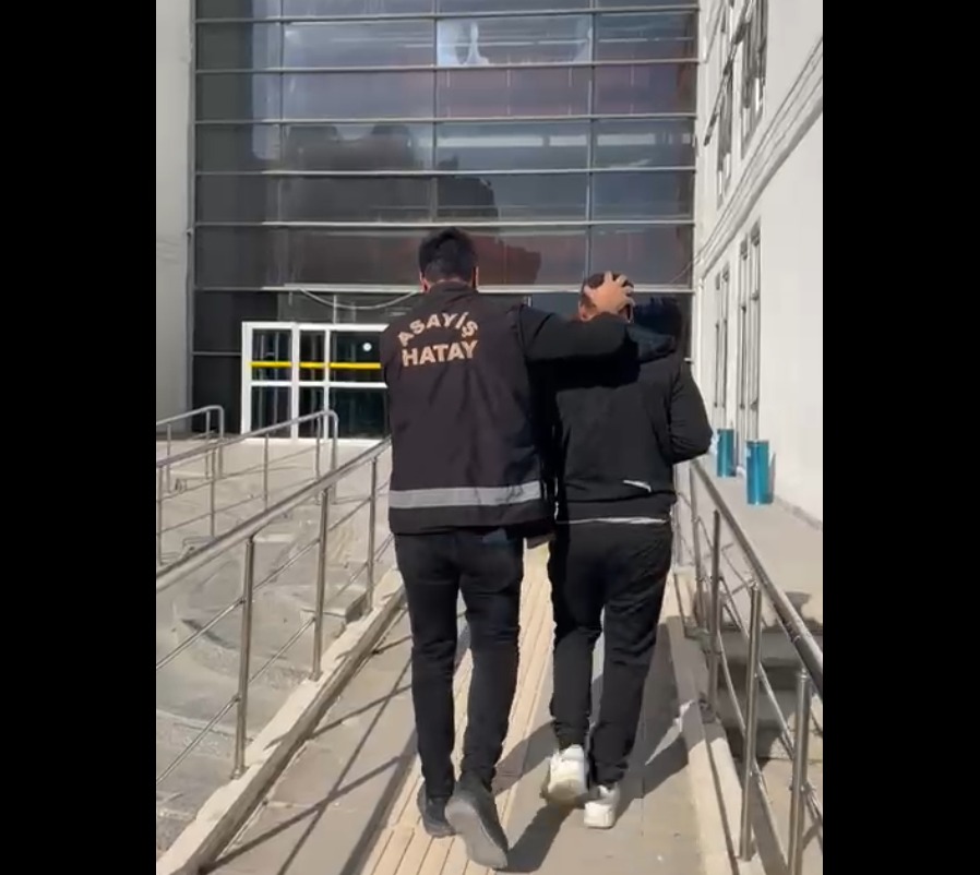 Hatay Emniyet Müdürlüğü ekipleri, aranan şahısların yakalanmasına yönelik yürüttüğü operasyonlarda