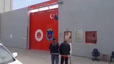 Hatay Emniyet Müdürlüğü, aranan şahısların yakalanmasına yönelik yürütülen çalışmalar neticesinde