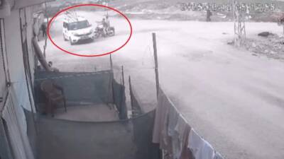 Hatay’ın Reyhanlı ilçesinde motosiklet ile hafif ticari aracın karıştığı kazada