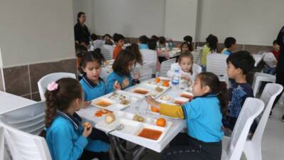 Unico Sigorta, Hatay İskenderun’daki Mevlana İlkokulu ve Kadınana İlkokulu’nda toplamda