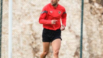 Atakaş Hatayspor’un deneyimli stoperi Francisco Calvo, Sivasspor maçında gördüğü kırmızı