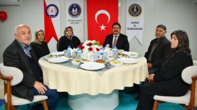 Reyhanlı’ya bağlı Uzunkavak Mahallesi’nin Kumlu ilçesine bağlanmasına yönelik çalışmalar başlatıldı.