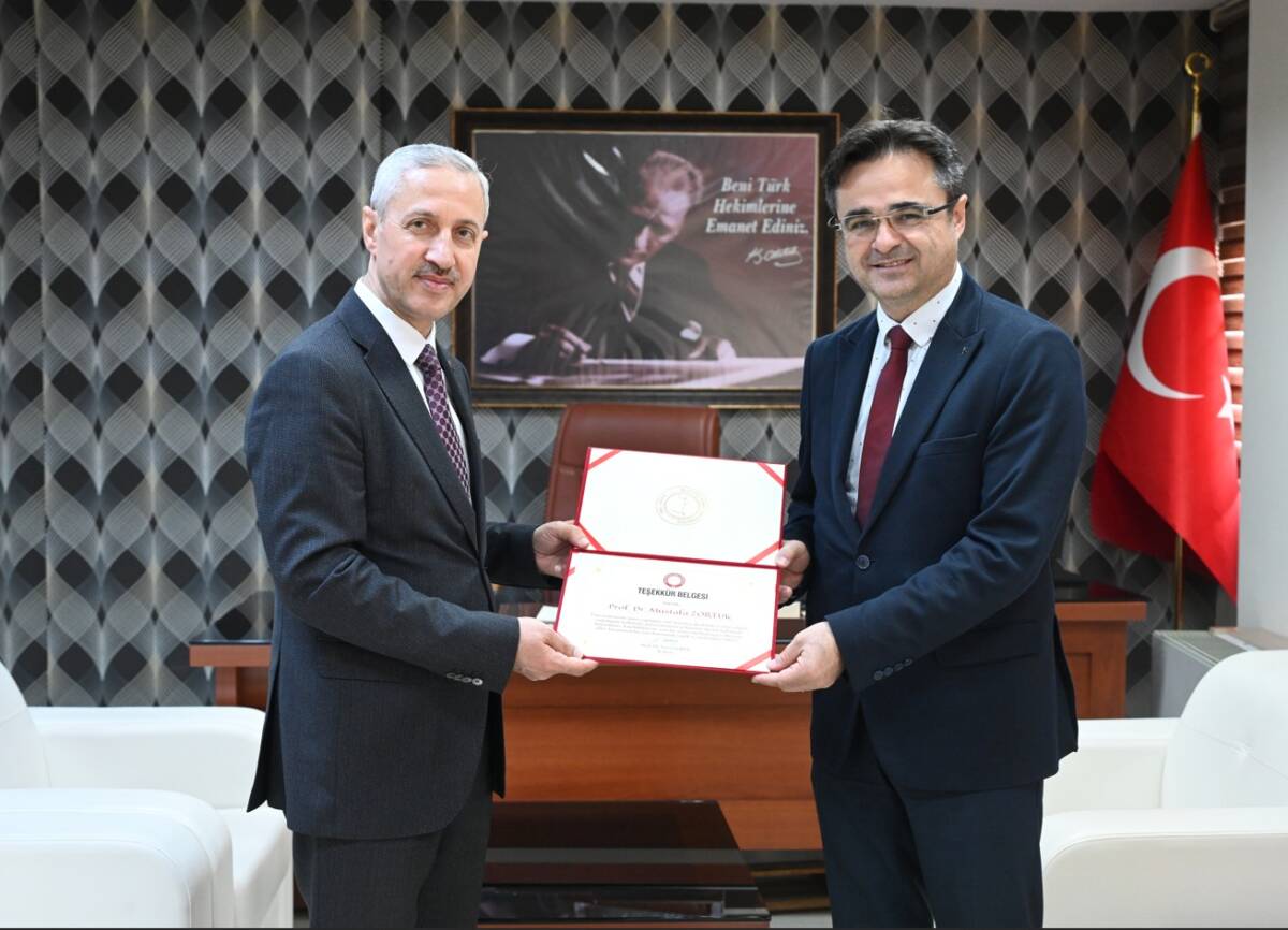 Hatay Mustafa Kemal Üniversitesi (HMKÜ), Diş Hekimliği Fakültesi Dekanı Prof.