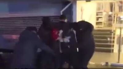 Ankara’da düzenlenen protestolar sırasında, bir sivil polisin polisler tarafından eylemci