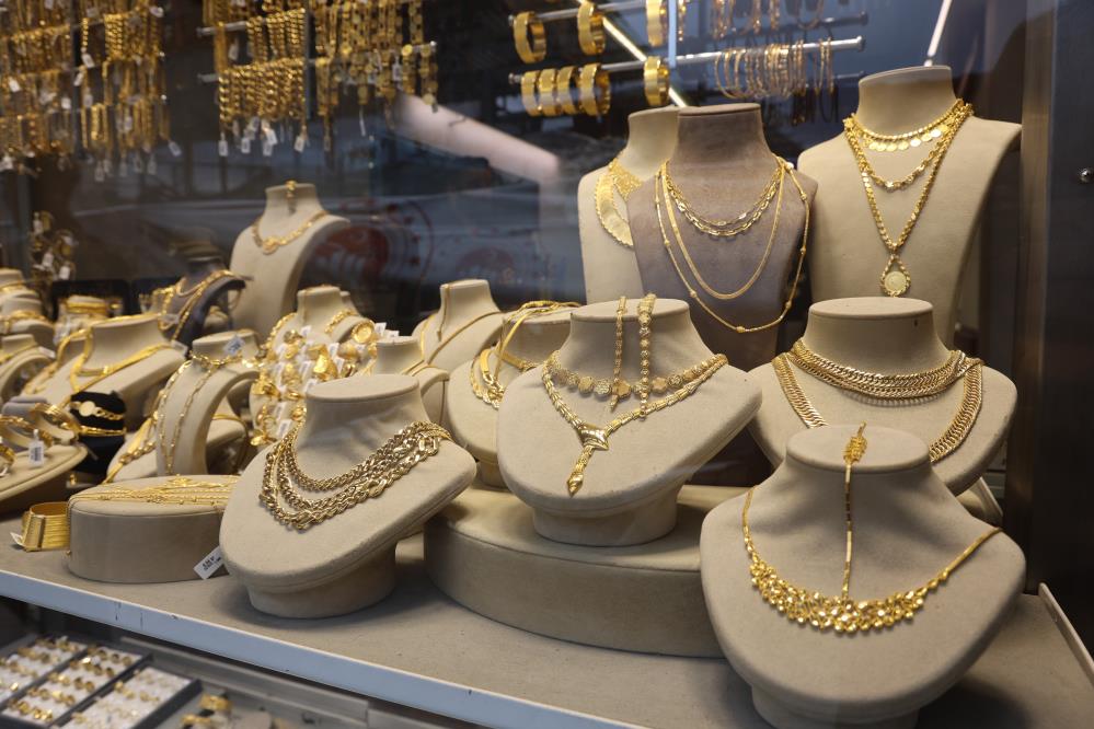 Hatay’da kuyumculuk sektöründe faaliyet gösteren Güneyler Kuyumculuk Yönetim Kurulu Başkanı