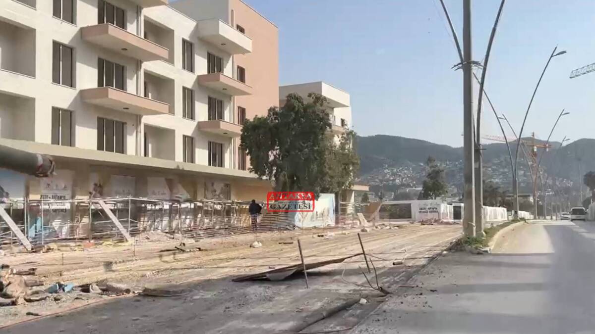 Hatay Büyükşehir Belediyesi’nin 6 Şubat'ın 2. yıl dönümünde hızla döktüğü