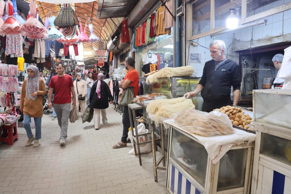 &nbsp; Kahramanmaraş merkezli depremlerde ağır yara alan Hatay’da, Ramazan Bayramı